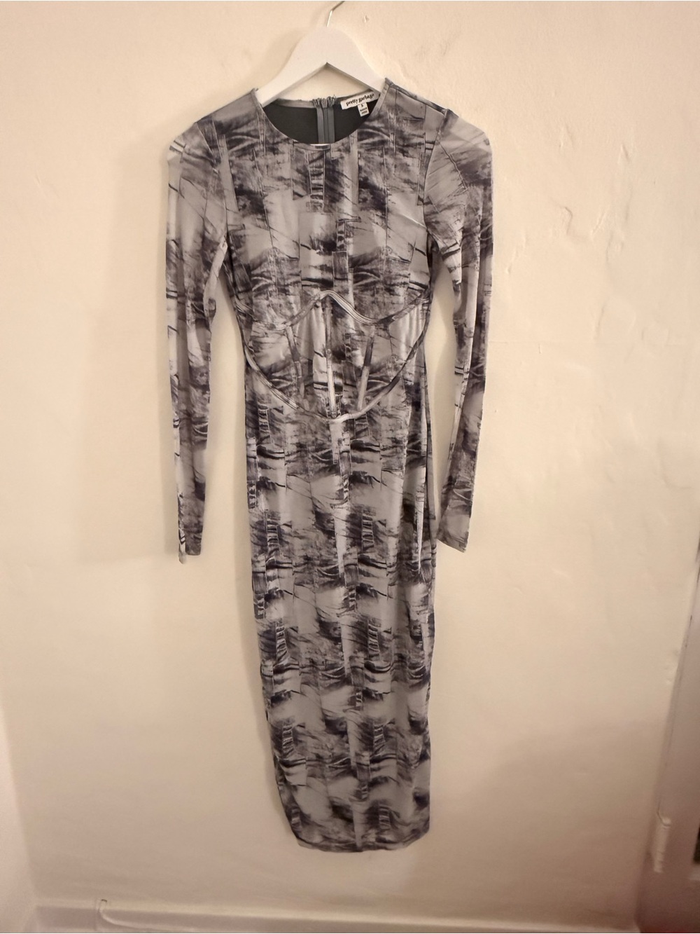 Bodycon Long Sleeve Gray Printed Maxi Dress